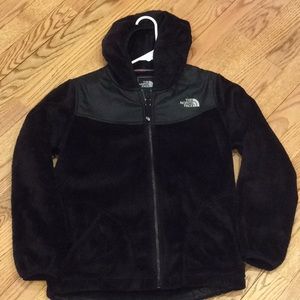 Girls North Face fuzzy fleece hooded zip jacket